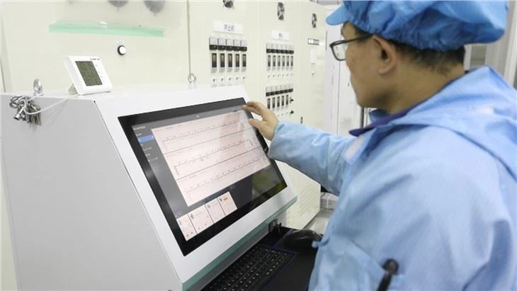 He SGS Testing Report Of Anti-yellowing Of Dingxin Paint Protection Film in The 2022vision