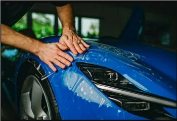 Sticking paint protection film can protect the shine of the car paint! Sticking paint protection film can protect the shine of the car paint!